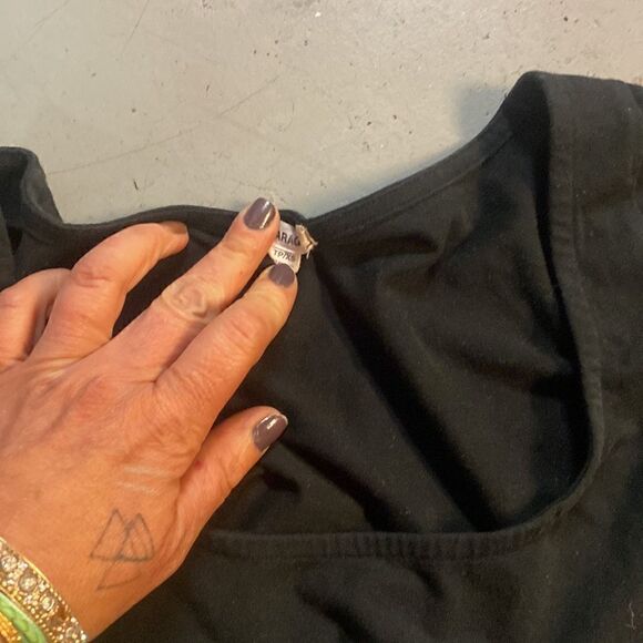 XS garage custom scoop neck long sleeve cut-out crop top - Picture 3 of 3